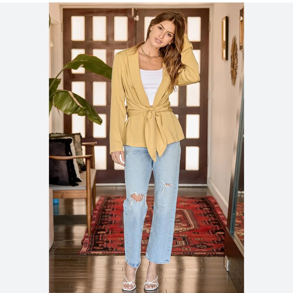 NWT Lulus Marigold tie front unlined blazer size small